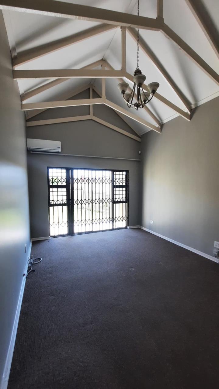 To Let 3 Bedroom Property for Rent in Hillside Free State